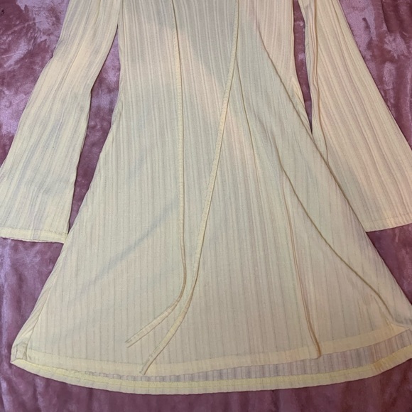 prettylittlething beach dress/ coverup - Picture 3 of 3